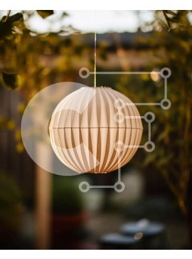 Intra Συλλεκτικό Ξύλινο Παζλ Plywood  4mm - Εξωτερικό σκηνικό με κρεμαστή λευκή μπάλα και φυτά σε γλάστρες Σε Ξύλινο Κουτί - Διαστάσεις: 10x10 cm – 25 κομμάτια