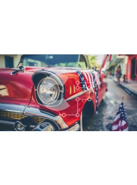 Intra Συλλεκτικό Ξύλινο Παζλ Plywood  4mm - Vintage κόκκινο αυτοκίνητο με αμερικανική σημαία στην οδό Σε Ξύλινο Κουτί - Διαστάσεις Puzzle: 10x10 cm – 25 κομμάτια