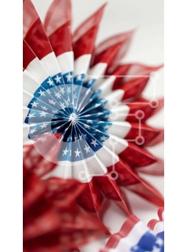 Intra Συλλεκτικό Ξύλινο Παζλ Plywood  4mm - Βεντιλατέρ χαρτιού με σχέδιο αμερικανικής σημαίας Σε Ξύλινο Κουτί - Διαστάσεις Puzzle: 10x10 cm – 25 κομμάτια