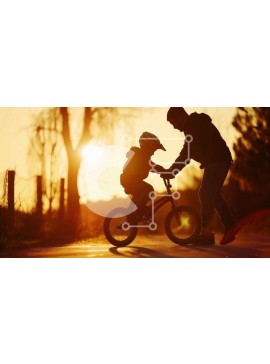 Intra Συλλεκτικό Ξύλινο Παζλ Plywood  4mm - Άνδρας και παιδί που οδηγούν ποδήλατα στο ηλιοβασίλεμα Σε Ξύλινο Κουτί - Διαστάσεις Puzzle: 10x10 cm – 25 κομμάτια