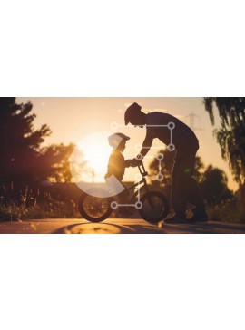Intra Συλλεκτικό Ξύλινο Παζλ Plywood  4mm - Πατέρας και γιος οδηγούν ποδήλατα στο ηλιοβασίλεμα Σε Ξύλινο Κουτί - Διαστάσεις Puzzle: 10x10 cm – 25 κομμάτια
