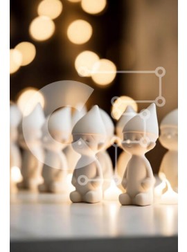 Intra Συλλεκτικό Ξύλινο Παζλ Plywood  4mm - Λευκά ειδώλια Gnome στο τραπέζι με κηροπήγια στο φόντο Σε Ξύλινο Κουτί - Διαστάσεις Puzzle: 10x10 cm – 25 κομμάτια