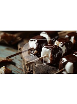 Σετ των 2 Intra Συλλεκτικό Ξύλινο Παζλ Plywood  4mm - Marshmallows και φιστίκια καλυμμένα με σοκολάτα σε ένα ξύλινο τραπέζι Σε Ξύλινο Κουτί - Διαστάσεις: 10x10 cm – 25 κομμάτια