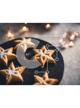 Σετ των 2 Intra Συλλεκτικό Ξύλινο Παζλ Plywood  4mm - Μπισκότα σε σχήμα αστεριού σε μαύρο πιάτο Σε Ξύλινο Κουτί - Διαστάσεις: 10x10 cm – 25 κομμάτια