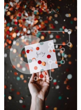 Intra Συλλεκτικό Ξύλινο Παζλ Plywood  4mm - Ευτυχισμένο άτομο που κρατά μια «χαρούμενη» κάρτα με φόντο κομφετί Σε Ξύλινο Κουτί - Διαστάσεις Puzzle: 10x10 cm – 25 κομμάτια