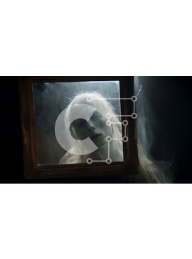 Intra Συλλεκτικό Ξύλινο Παζλ Plywood  4mm - Φανταστική γυναίκα μπροστά από το περίτεχνο πλαίσιο Σε Ξύλινο Κουτί - Διαστάσεις Puzzle: 10x10 cm – 25 κομμάτια