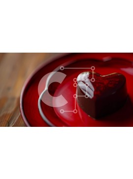 Σετ των 2 Intra Συλλεκτικό Ξύλινο Παζλ Plywood  4mm - Επιδόρπιο σοκολάτας σε σχήμα καρδιάς σε κόκκινο πιάτο Σε Ξύλινο Κουτί - Διαστάσεις: 10x10 cm – 25 κομμάτια