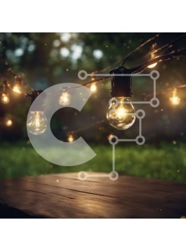 Intra Συλλεκτικό Ξύλινο Παζλ Plywood  4mm - Κορδόνι από λαμπτήρες σε ξύλινο τραπέζι σε πράσινο εξωτερικό περιβάλλον Σε Ξύλινο Κουτί - Διαστάσεις Puzzle: 10x10 cm – 25 κομμάτια