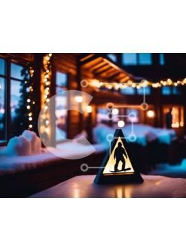 Intra Συλλεκτικό Ξύλινο Παζλ Plywood  4mm - Άνετη χειμερινή σκηνή με σιλουέτα του Snowboard Σε Ξύλινο Κουτί - Διαστάσεις Puzzle: 10x10 cm – 25 κομμάτια