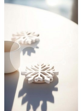 Intra Συλλεκτικό Ξύλινο Παζλ Plywood  4mm - Σουβέρ Λευκού Κυπέλλου και νιφάδων χιονιού σε ένα τραπέζι Σε Ξύλινο Κουτί - Διαστάσεις Puzzle: 10x10 cm – 25 κομμάτια