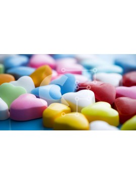 Intra Συλλεκτικό Ξύλινο Παζλ Plywood  4mm - Πολύχρωμες καραμέλες σε σχήμα καρδιάς σε μπλε επιφάνεια Σε Ξύλινο Κουτί - Διαστάσεις Puzzle: 10x10 cm – 25 κομμάτια