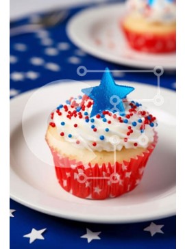 Σετ των 2 Intra Συλλεκτικό Ξύλινο Παζλ Plywood  4mm - Cupcake 4ης Ιουλίου με διακόσμηση αμερικανικής σημαίας Σε Ξύλινο Κουτί - Διαστάσεις: 10x10 cm – 25 κομμάτια