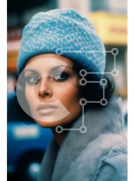 Intra Συλλεκτικό Ξύλινο Παζλ Plywood  4mm - Κομψή γυναίκα που κοιτάζει μακριά στην απόσταση Σε Ξύλινο Κουτί - Διαστάσεις Puzzle: 10x10 cm – 25 κομμάτια