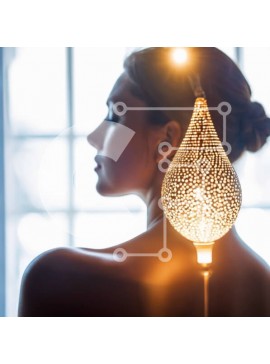 Σετ των 2 Intra Συλλεκτικό Ξύλινο Παζλ Plywood  4mm - Γυναίκα που κρατά φωτιζόμενο κρεμαστό φωτιστικό Σε Ξύλινο Κουτί - Διαστάσεις: 10x10 cm – 25 κομμάτια