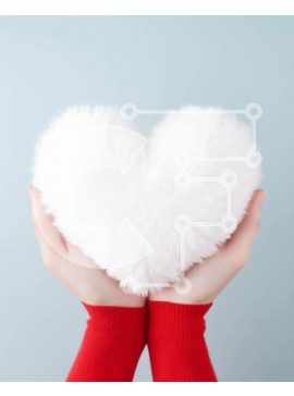 Intra Συλλεκτικό Ξύλινο Παζλ Plywood  4mm - Χέρια που κρατούν λευκό χνουδωτό μαξιλάρι σε σχήμα καρδιάς Σε Ξύλινο Κουτί - Διαστάσεις Puzzle: 10x10 cm – 25 κομμάτια