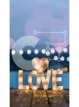 Intra Συλλεκτικό Ξύλινο Παζλ Plywood  4mm - Ρομαντική πινακίδα αγάπης σε ξύλινο τραπέζι με φωτισμένα γράμματα Σε Ξύλινο Κουτί - Διαστάσεις Puzzle: 10x10 cm – 25 κομμάτια