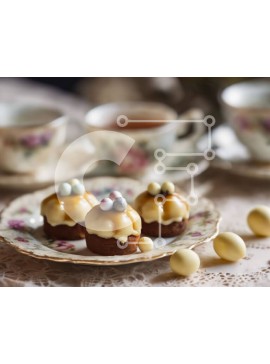 Σετ των 2 Intra Συλλεκτικό Ξύλινο Παζλ Plywood  4mm - Νόστιμα πασχαλινά επιδόρπια και τσάι σε ένα τραπέζι Σε Ξύλινο Κουτί - Διαστάσεις: 10x10 cm – 25 κομμάτια