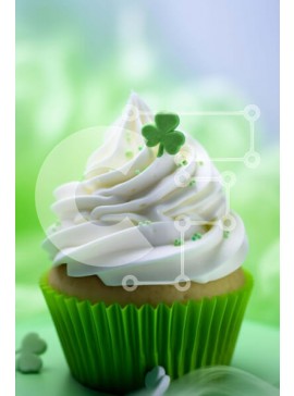Σετ των 2 Intra Συλλεκτικό Ξύλινο Παζλ Plywood  4mm - Cupcake του Αγίου Πατρικίου με τριφύλλια και πράσινα φύλλα Σε Ξύλινο Κουτί - Διαστάσεις: 10x10 cm – 25 κομμάτια
