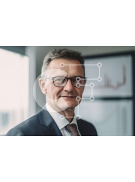 Intra Συλλεκτικό Ξύλινο Παζλ Plywood  4mm - Σοβαρός επιχειρηματίας που αναλύει γραφήματα μπροστά από το παράθυρο Σε Ξύλινο Κουτί - Διαστάσεις Puzzle: 10x10 cm – 25 κομμάτια