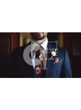 Intra Συλλεκτικό Ξύλινο Παζλ Plywood  4mm - Κομψός άντρας με μπλε κοστούμι και φλοράλ γραβάτα Σε Ξύλινο Κουτί - Διαστάσεις Puzzle: 10x10 cm – 25 κομμάτια