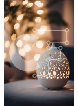 Intra Συλλεκτικό Ξύλινο Παζλ Plywood  4mm - Λευκός διαχύτης στο τραπέζι με φώτα Σε Ξύλινο Κουτί - Διαστάσεις Puzzle: 10x10 cm – 25 κομμάτια