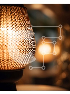 Intra Συλλεκτικό Ξύλινο Παζλ Plywood  4mm - Κοντινή όψη ενός μοντέρνου επιτραπέζιου φωτιστικού με υφαντό μεταλλικό πλέγμα Σε Ξύλινο Κουτί - Διαστάσεις Puzzle: 10x10 cm – 25 κομμάτια