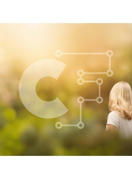 Intra Συλλεκτικό Ξύλινο Παζλ Plywood  4mm - Γυναίκα που στέκεται σε ένα πάρκο ή έναν κήπο Σε Ξύλινο Κουτί - Διαστάσεις Puzzle: 10x10 cm – 25 κομμάτια