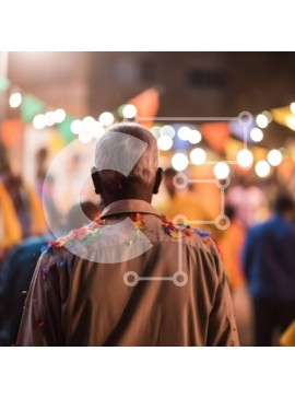 Intra Συλλεκτικό Ξύλινο Παζλ Plywood  4mm - Πολύχρωμος ηλικιωμένος άνδρας σε έναν γεμάτο δρόμο Σε Ξύλινο Κουτί - Διαστάσεις Puzzle: 10x10 cm – 25 κομμάτια