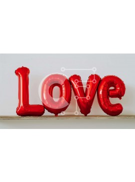 Intra Συλλεκτικό Ξύλινο Παζλ Plywood  4mm - Κόκκινα μπαλόνια αγάπης στο ξύλινο ράφι Σε Ξύλινο Κουτί - Διαστάσεις Puzzle: 10x10 cm – 25 κομμάτια