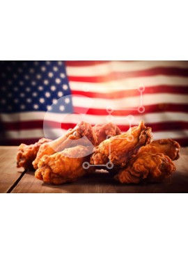Σετ των 2 Intra Συλλεκτικό Ξύλινο Παζλ Plywood  4mm - Τηγανητά φτερά κοτόπουλου σε ξύλινο τραπέζι με φόντο αμερικανικής σημαίας Σε Ξύλινο Κουτί - Διαστάσεις: 10x10 cm – 25 κομμάτια