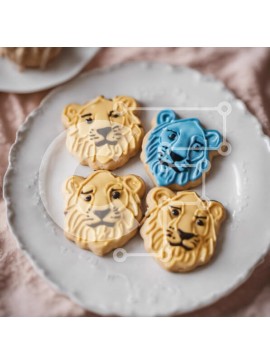 Σετ των 2 Intra Συλλεκτικό Ξύλινο Παζλ Plywood  4mm - Μπισκότα σε σχήμα λιονταριού σε λευκό πιάτο Σε Ξύλινο Κουτί - Διαστάσεις: 10x10 cm – 25 κομμάτια