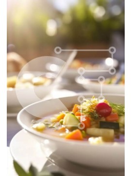 Σετ των 2 Intra Συλλεκτικό Ξύλινο Παζλ Plywood  4mm - Μπολ με σούπα με λαχανικά και νουντλς σε ένα τραπέζι με θέα στο ηλιοβασίλεμα Σε Ξύλινο Κουτί - Διαστάσεις: 10x10 cm – 25 κομμάτια