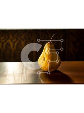 Σετ των 2 Intra Συλλεκτικό Ξύλινο Παζλ Plywood  4mm - Φρέσκο ​​κίτρινο αχλάδι σε ένα ρουστίκ ξύλινο τραπέζι Σε Ξύλινο Κουτί - Διαστάσεις: 10x10 cm – 25 κομμάτια