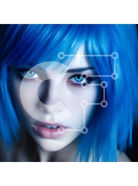 Intra Συλλεκτικό Ξύλινο Παζλ Plywood  4mm - Κοντινό πλάνο πορτρέτο μιας νεαρής γυναίκας με μπλε μαλλιά Σε Ξύλινο Κουτί - Διαστάσεις Puzzle: 10x10 cm – 25 κομμάτια