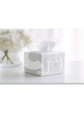 Intra Συλλεκτικό Ξύλινο Παζλ Plywood  4mm - Λευκό χαρτομάντιλο κουτί και λουλούδια στο τραπέζι - φωτογραφία αρχείου Σε Ξύλινο Κουτί - Διαστάσεις Puzzle: 10x10 cm – 25 κομμάτια