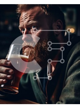 Intra Συλλεκτικό Ξύλινο Παζλ Plywood  4mm - Σοβαρός άνδρας που κρατά ποτήρι μπύρας στο Dimly-Lit Bar Σε Ξύλινο Κουτί - Διαστάσεις Puzzle: 10x10 cm – 25 κομμάτια