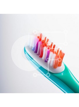 Σετ των 2 Intra Συλλεκτικό Ξύλινο Παζλ Plywood  4mm - Μπλε και πράσινη οδοντόβουρτσα με πολύχρωμες τρίχες Σε Ξύλινο Κουτί - Διαστάσεις: 10x10 cm – 25 κομμάτια