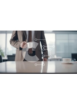 Intra Συλλεκτικό Ξύλινο Παζλ Plywood  4mm - Επιχειρηματίας που κρατά τον καφέ στο σύγχρονο γραφείο Σε Ξύλινο Κουτί - Διαστάσεις Puzzle: 10x10 cm – 25 κομμάτια