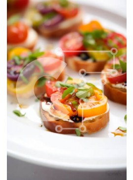 Σετ των 2 Intra Συλλεκτικό Ξύλινο Παζλ Plywood  4mm - Πολύχρωμη πιατέλα μπρουσκέτας Σε Ξύλινο Κουτί - Διαστάσεις: 10x10 cm – 25 κομμάτια