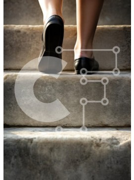 Intra Συλλεκτικό Ξύλινο Παζλ Plywood  4mm - Άτομο που σκαρφαλώνει πέτρινα σκαλοπάτια Σε Ξύλινο Κουτί - Διαστάσεις Puzzle: 10x10 cm – 25 κομμάτια