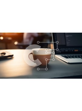 Σετ των 2 Intra Συλλεκτικό Ξύλινο Παζλ Plywood  4mm - Φλιτζάνι καφέ σε ένα γραφείο με φορητό υπολογιστή Σε Ξύλινο Κουτί - Διαστάσεις: 10x10 cm – 25 κομμάτια