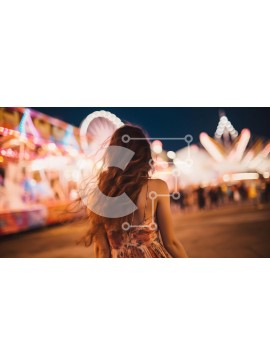 Intra Συλλεκτικό Ξύλινο Παζλ Plywood  4mm - Νεαρή γυναίκα σε ένα καρναβάλι Σε Ξύλινο Κουτί - Διαστάσεις Puzzle: 10x10 cm – 25 κομμάτια