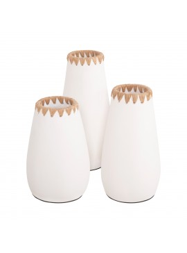 ΣΕΤ 3ΤΜΧ ΔΙΑΚΟΣΜΗΤΙΚΑ ΒΑΖΑ HM4373 ΤΕΡΑΚΟΤΑ ΣΕ ΛΕΥΚΟ ΜΕ ΠΛΕΞΗ ΨΑΘΑΣ ΣΤΟ ΣΤΟΜΙΟ